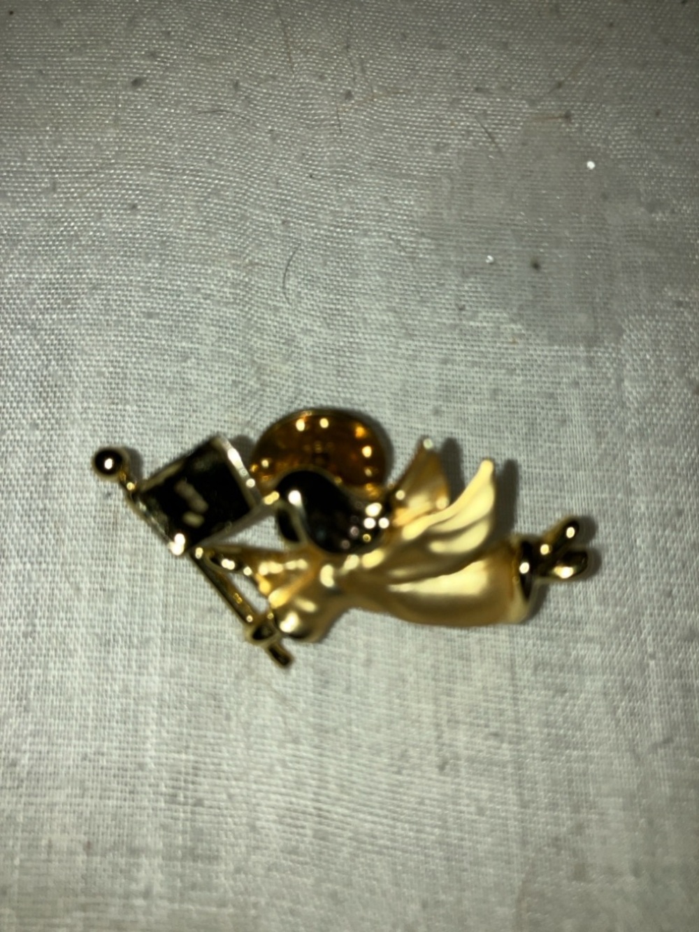 GiGi Giusti Flying Guardian Angel Lapel Pin Gold Tone Holding American Flag USA